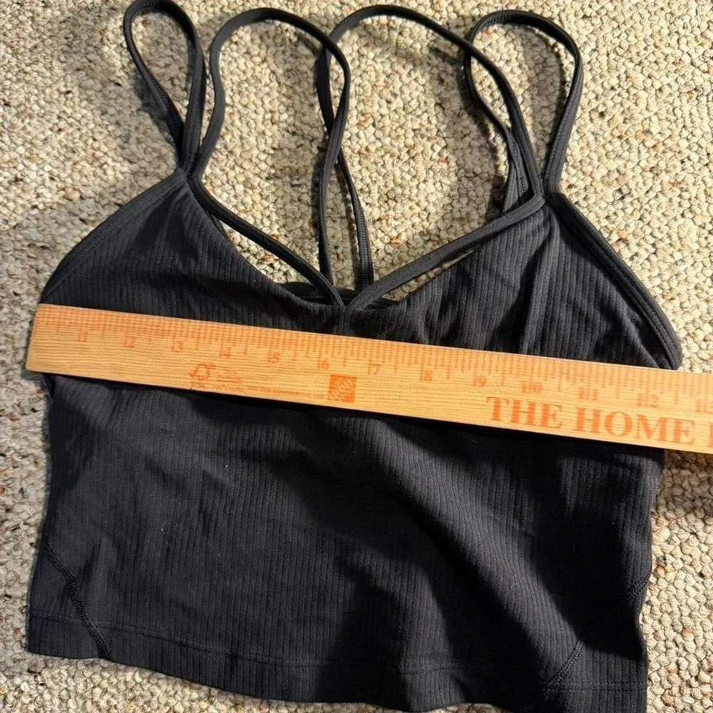 The Unbranded Brand lululemon black
